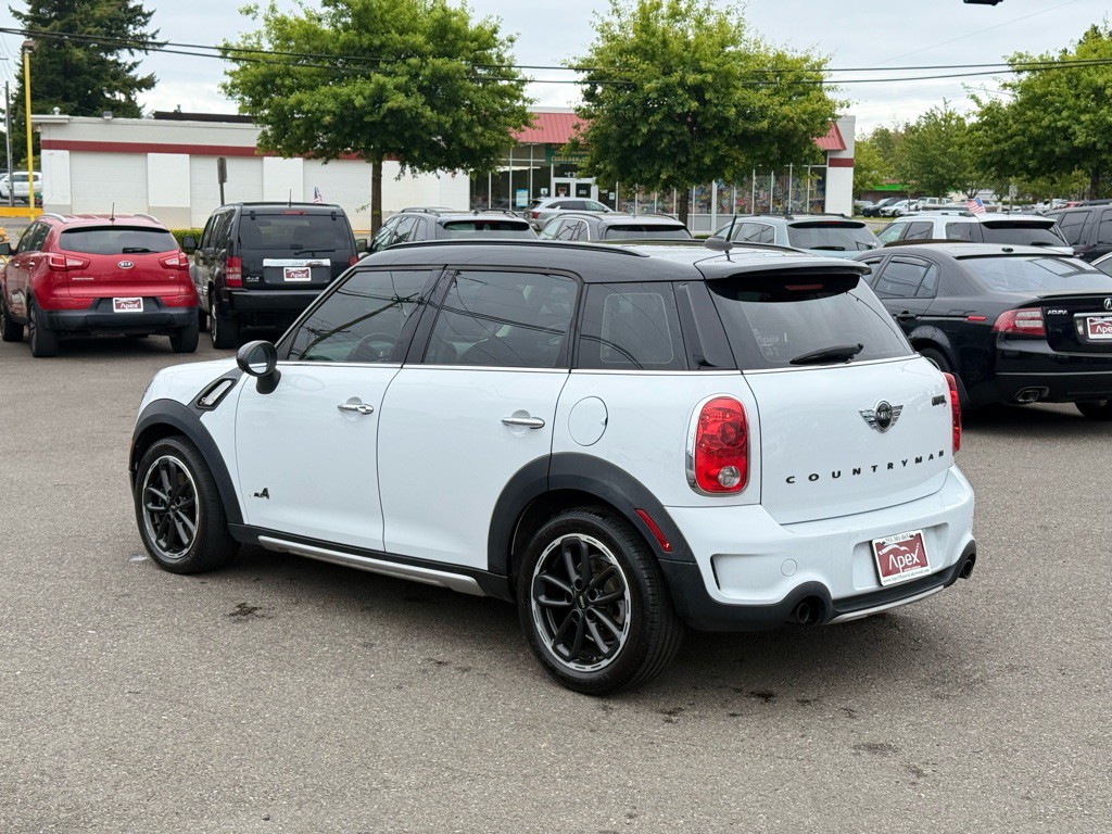 2015 MINI Countryman Image 9