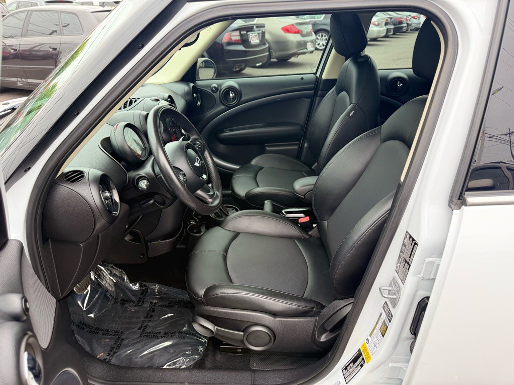 2015 MINI Countryman Image 15