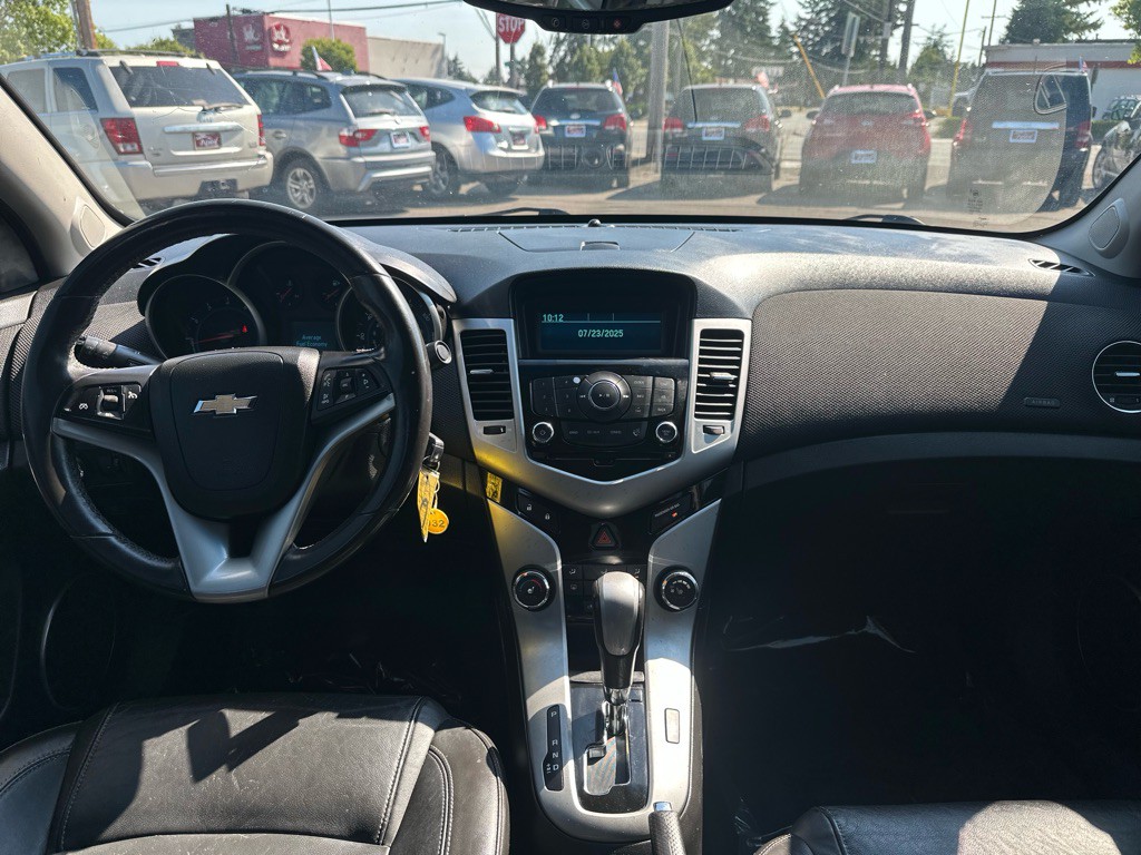 2012 Chevrolet Cruze Image 13
