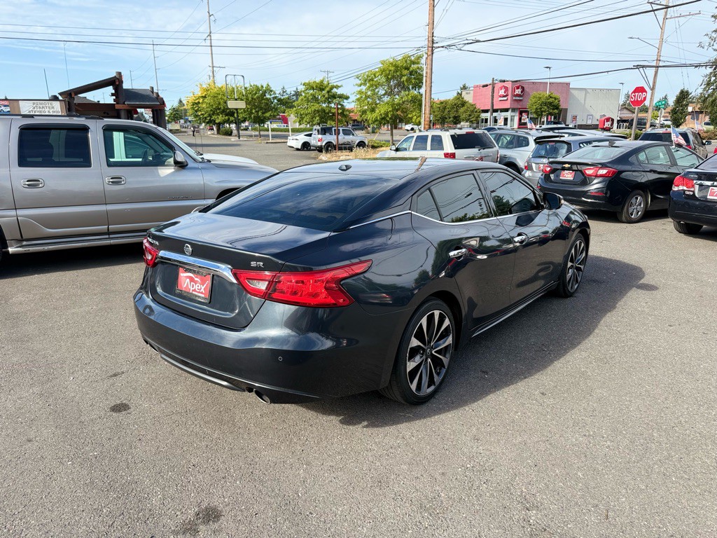 2016 Nissan Maxima Image 6