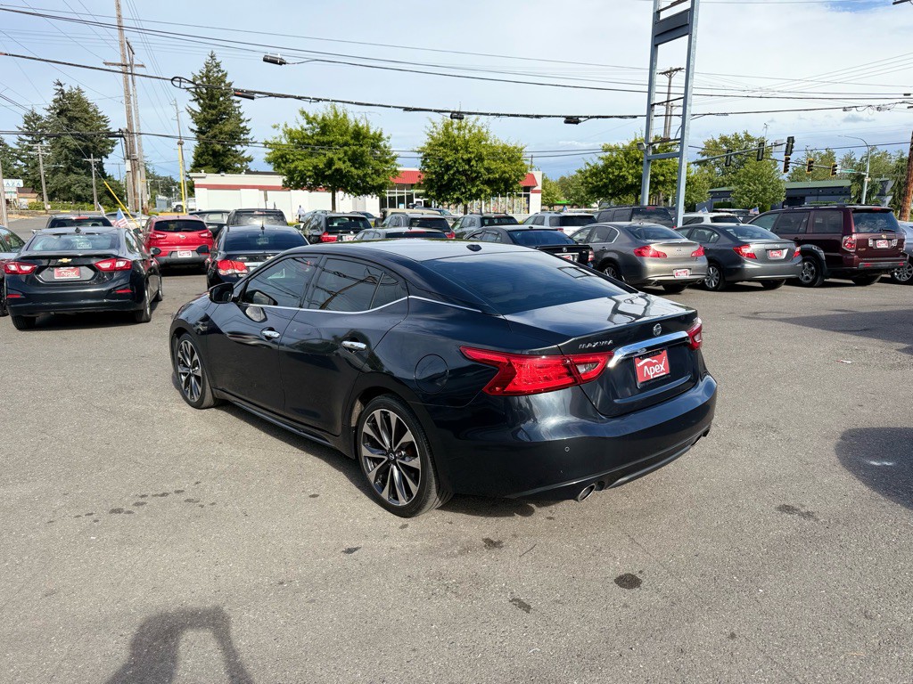 2016 Nissan Maxima Image 8