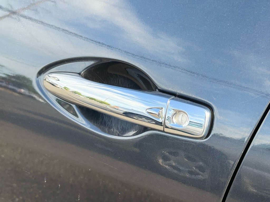 2016 Nissan Maxima Image 10
