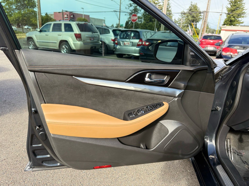 2016 Nissan Maxima Image 13