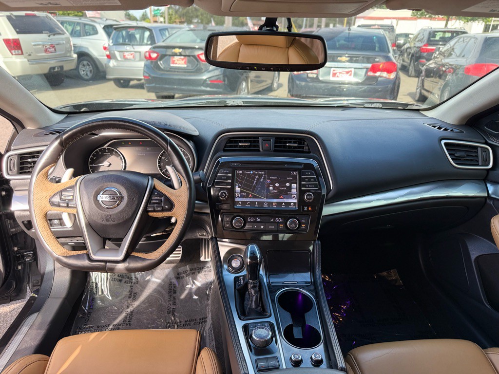 2016 Nissan Maxima Image 15