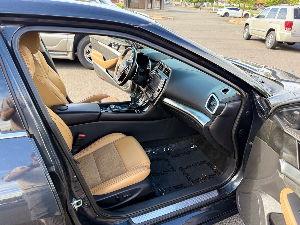 2016 Nissan Maxima Image 21