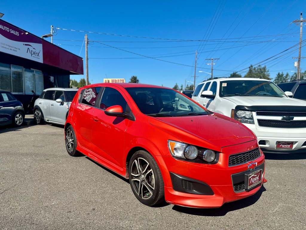 2012 Chevrolet Sonic Image 3