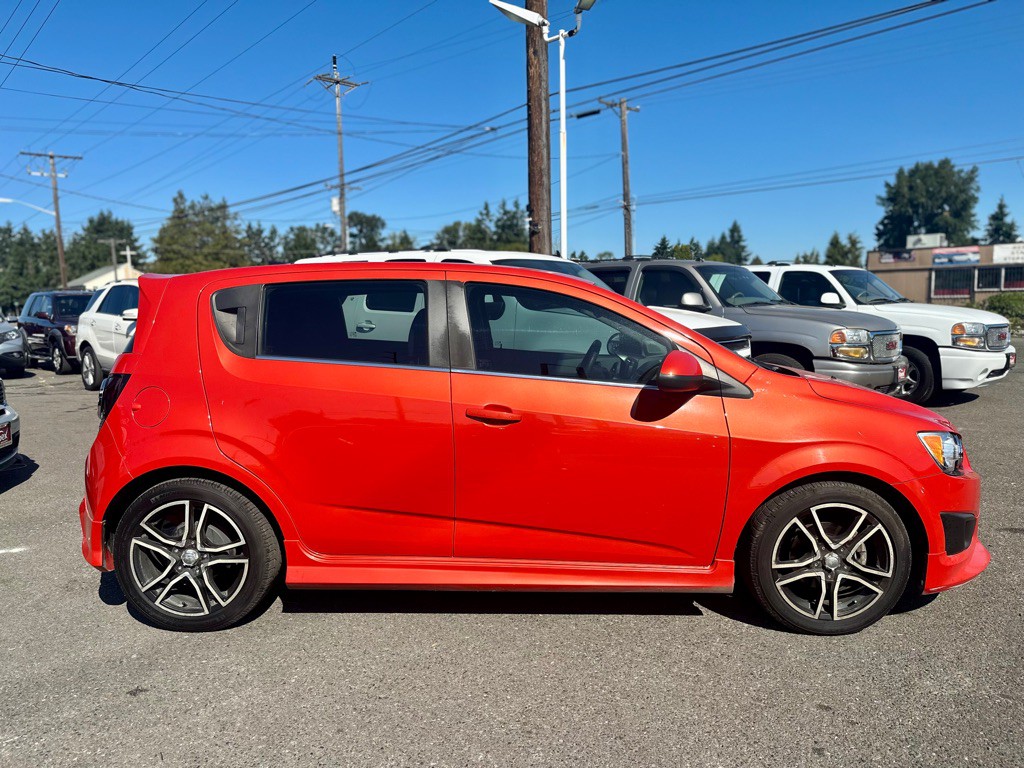 2012 Chevrolet Sonic Image 4