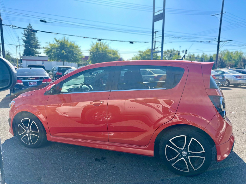 2012 Chevrolet Sonic Image 10