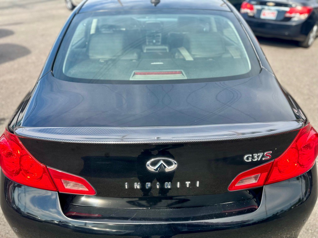 2011 INFINITI G37 Image 27