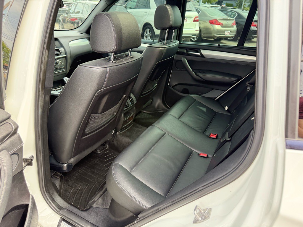 2011 BMW X3 Image 18