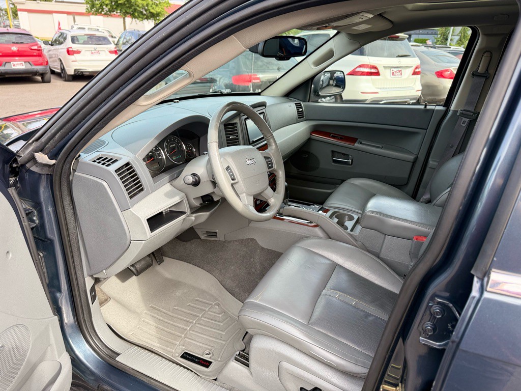 2007 Jeep Grand Cherokee Image 12