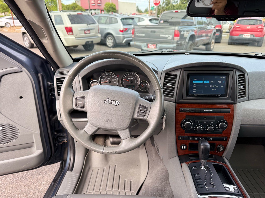 2007 Jeep Grand Cherokee Image 16
