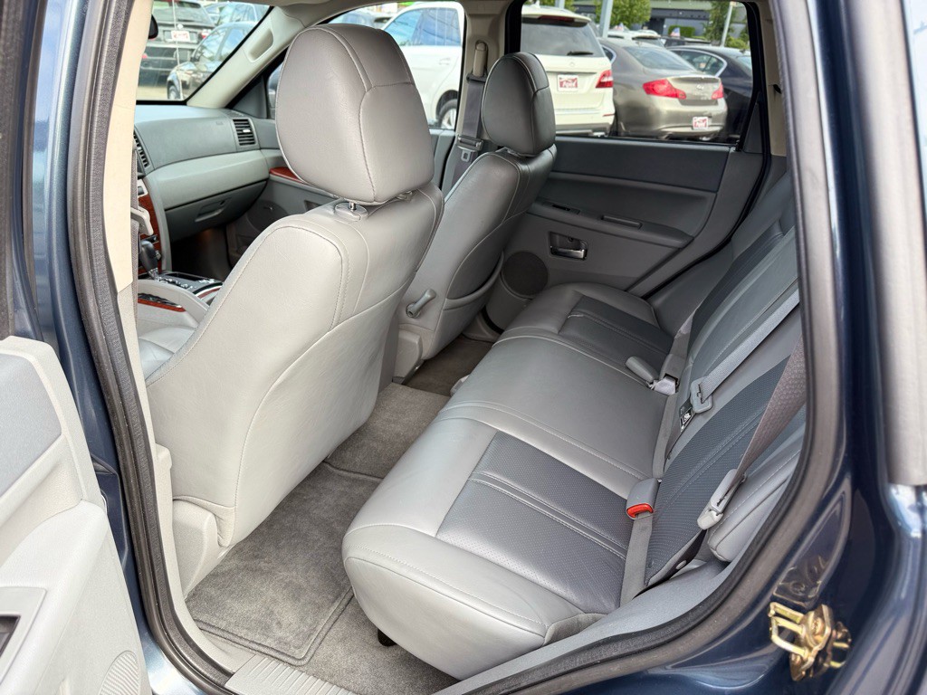 2007 Jeep Grand Cherokee Image 17