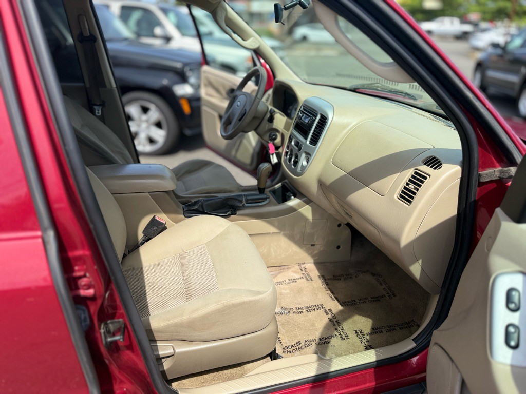 2006 Ford Escape Image 16