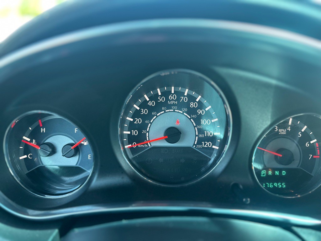 2013 Chrysler 200 Image 14