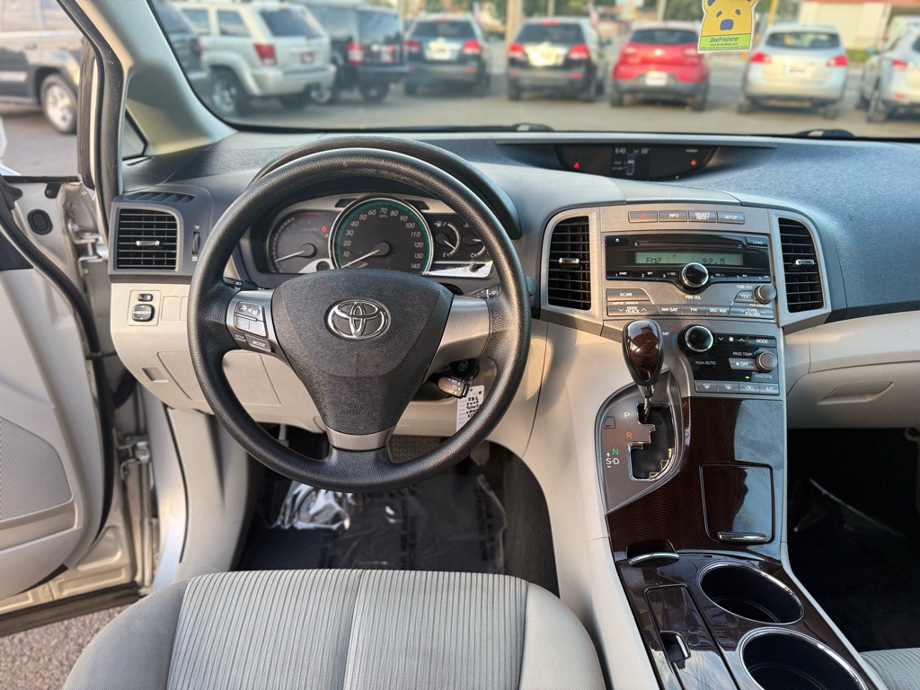 2009 Toyota Venza Image 16