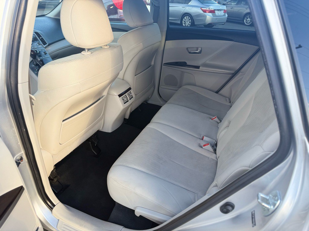 2009 Toyota Venza Image 17