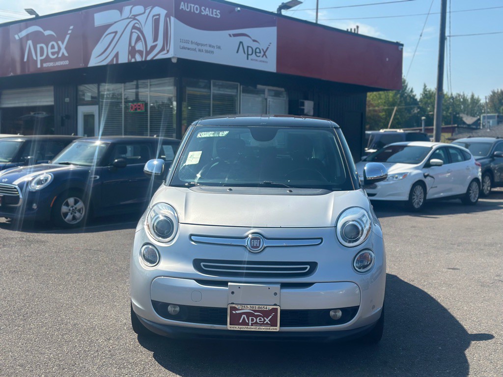 2014 FIAT 500L Image 2