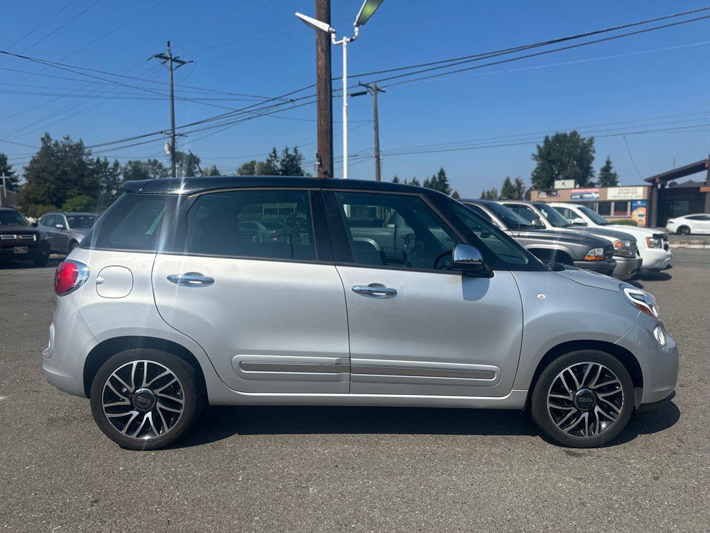 2014 FIAT 500L Image 4