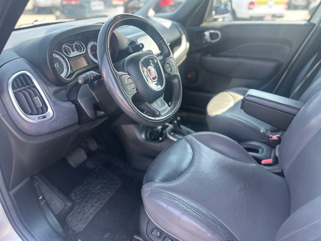 2014 FIAT 500L Image 12