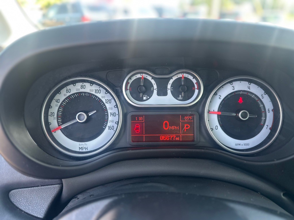 2014 FIAT 500L Image 14