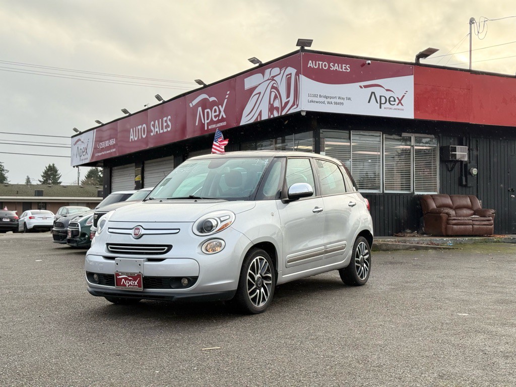 2014 FIAT 500L Image 1