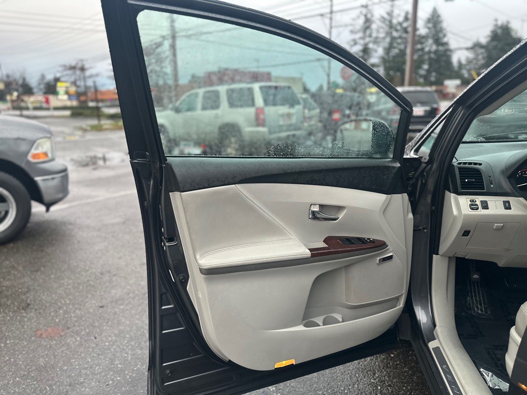 2009 Toyota Venza Image 10