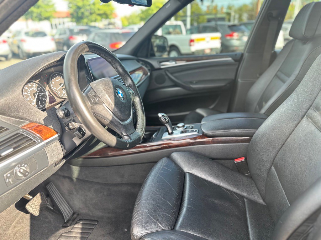 2009 BMW X5 Image 12