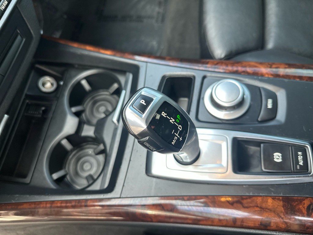 2009 BMW X5 Image 17