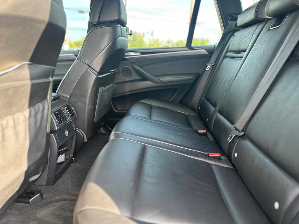 2009 BMW X5 Image 19