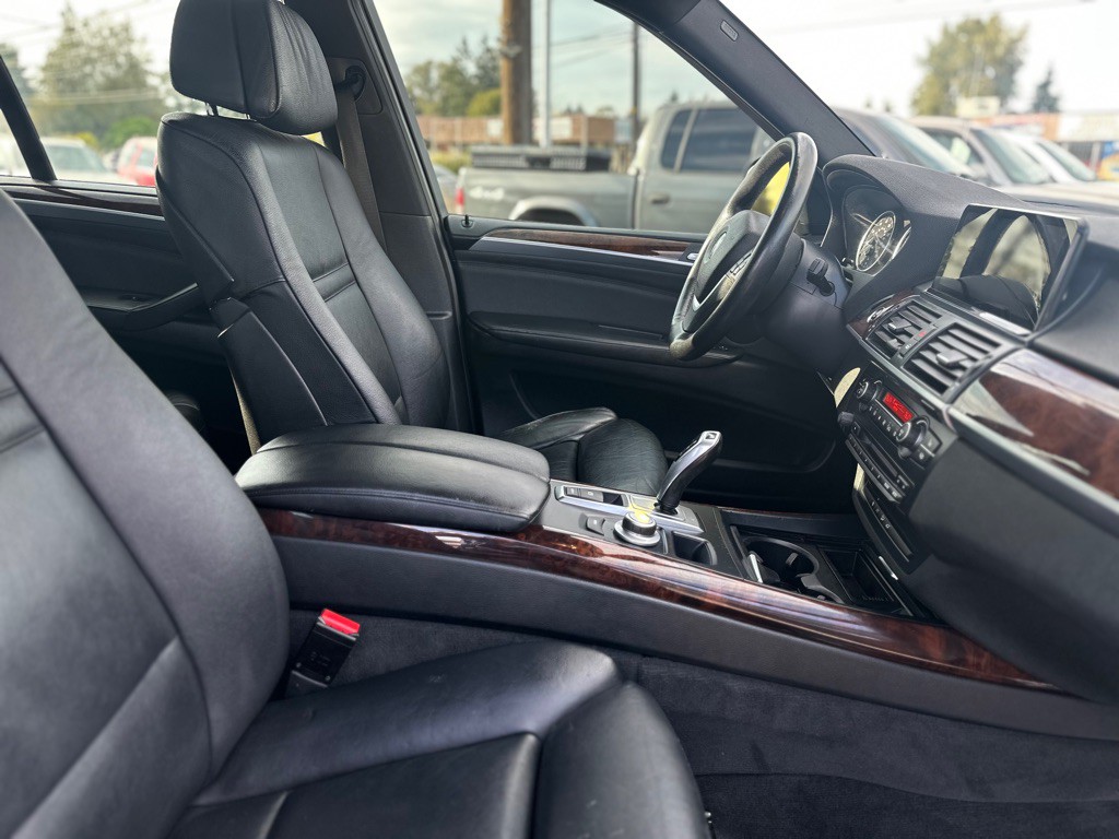 2009 BMW X5 Image 23