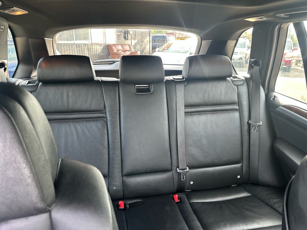 2009 BMW X5 Image 24