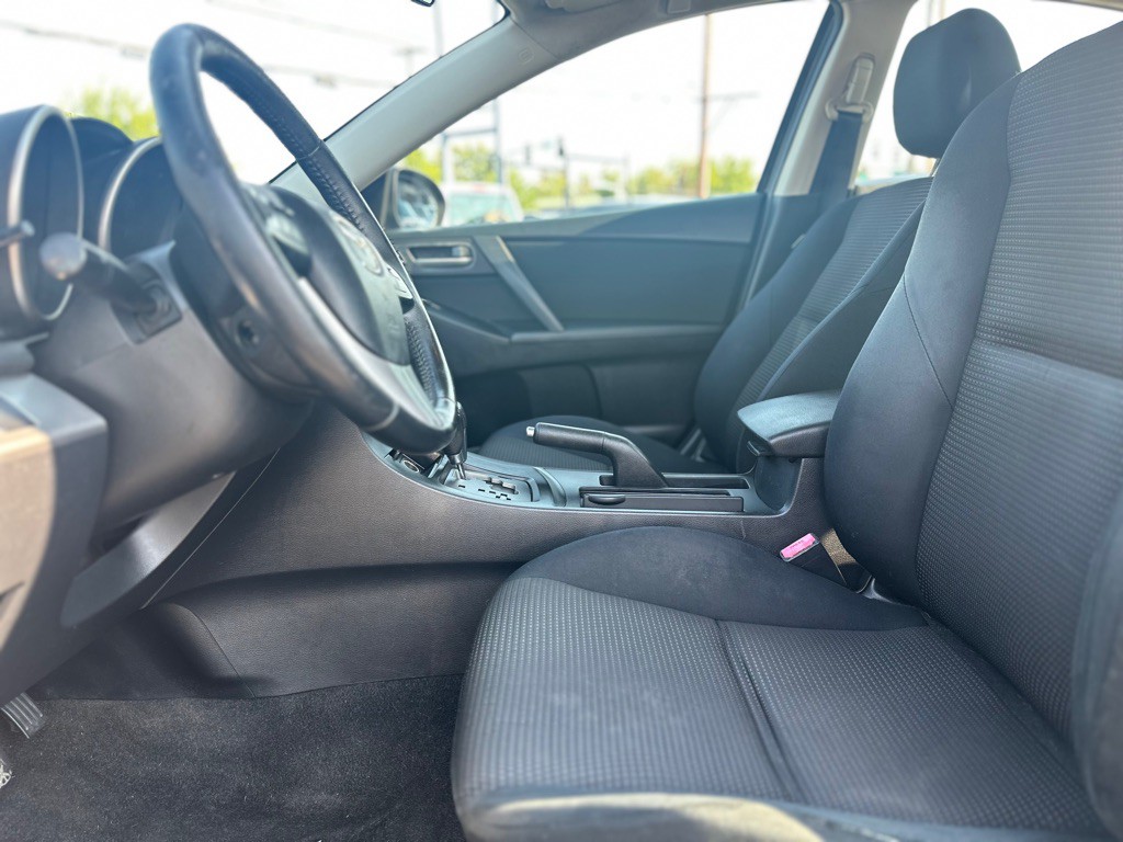 2012 Mazda Mazda3 Image 13