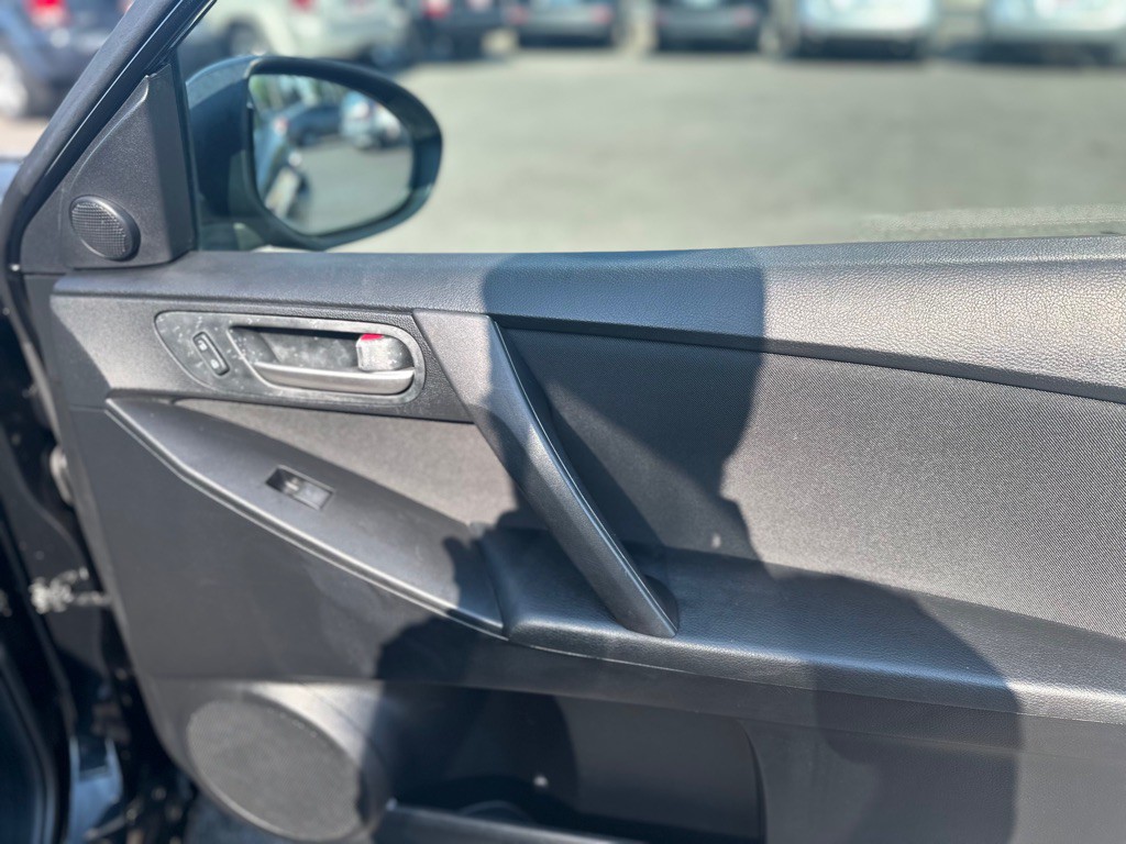 2012 Mazda Mazda3 Image 22