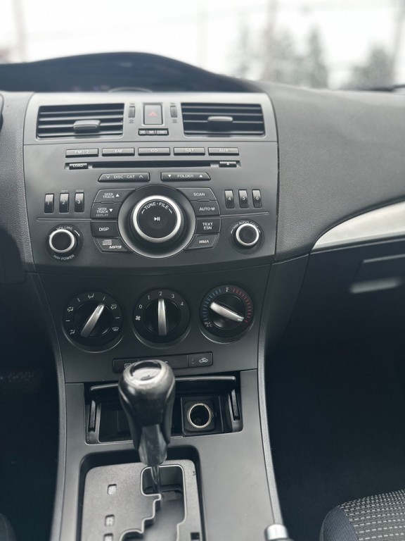 2012 Mazda Mazda3 Image 15