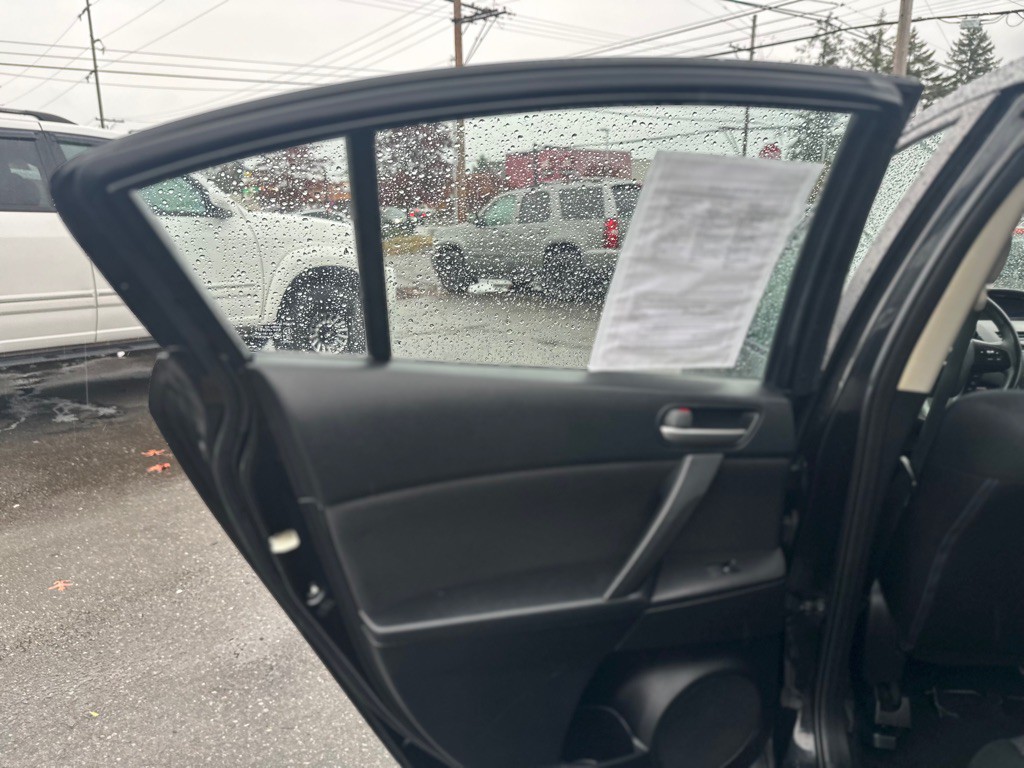 2012 Mazda Mazda3 Image 18