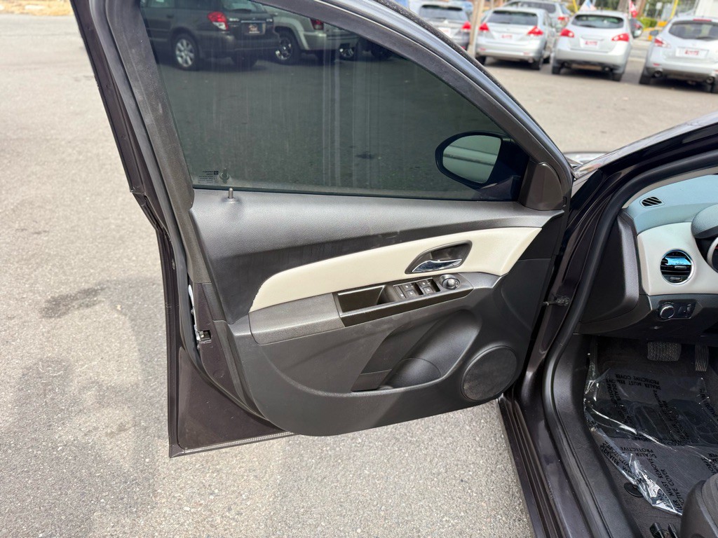 2014 Chevrolet Cruze Image 10