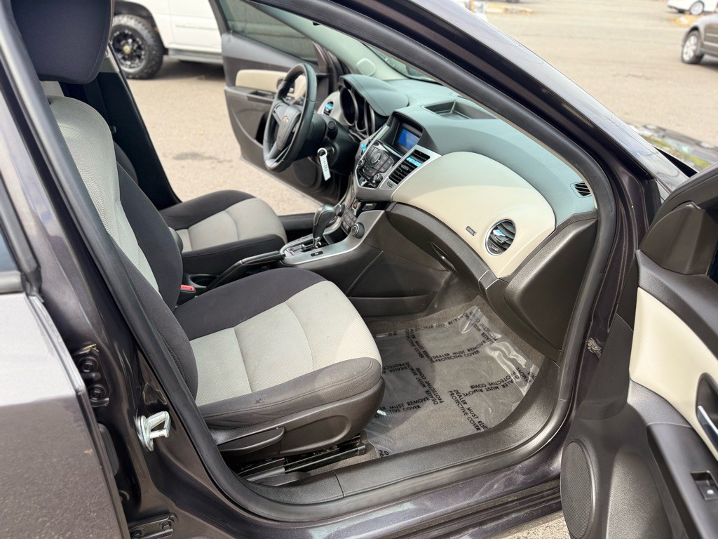 2014 Chevrolet Cruze Image 16