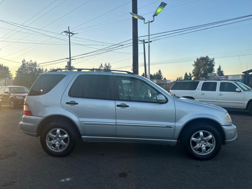 2004 Mercedes-Benz M-Class Image 5