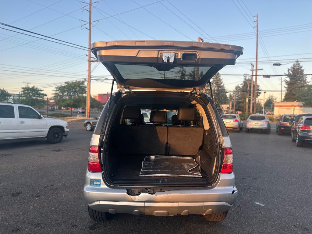 2004 Mercedes-Benz M-Class Image 8