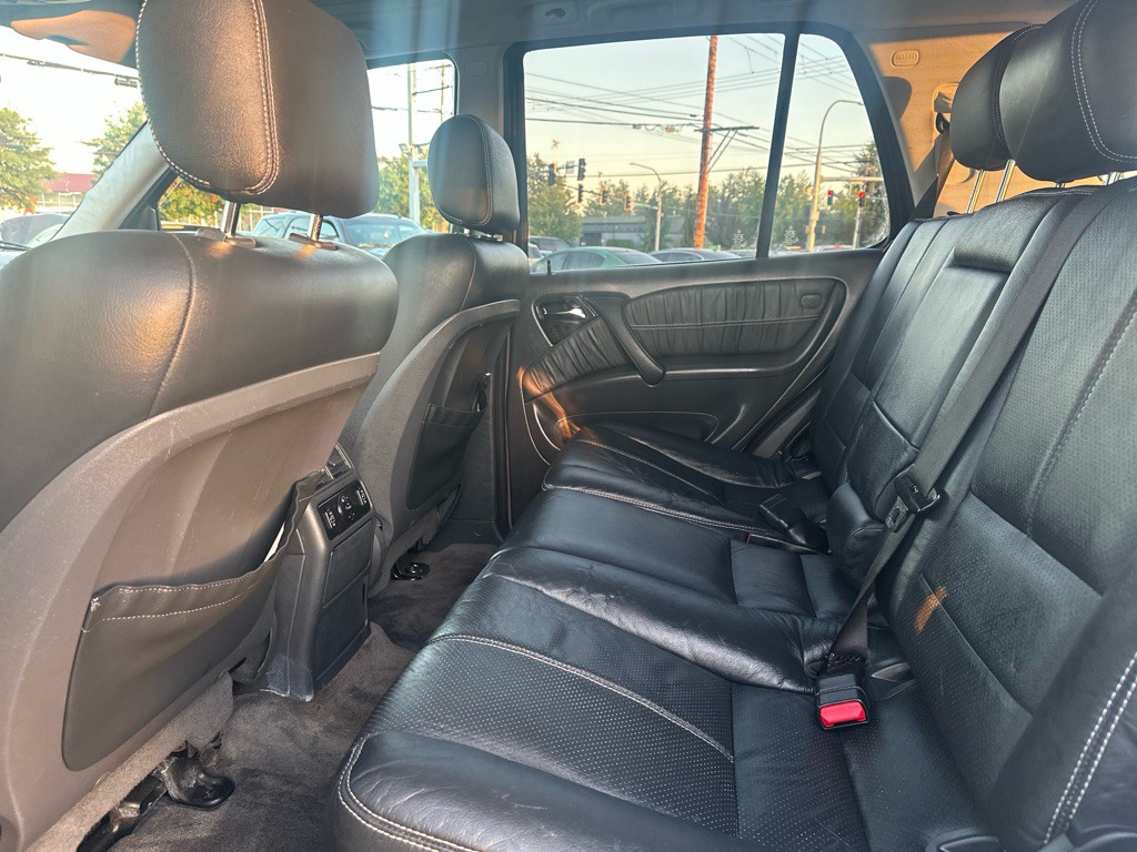 2004 Mercedes-Benz M-Class Image 19