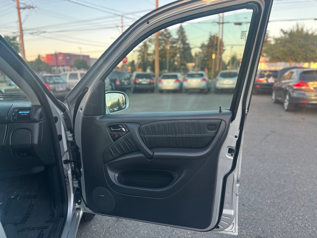 2004 Mercedes-Benz M-Class Image 23