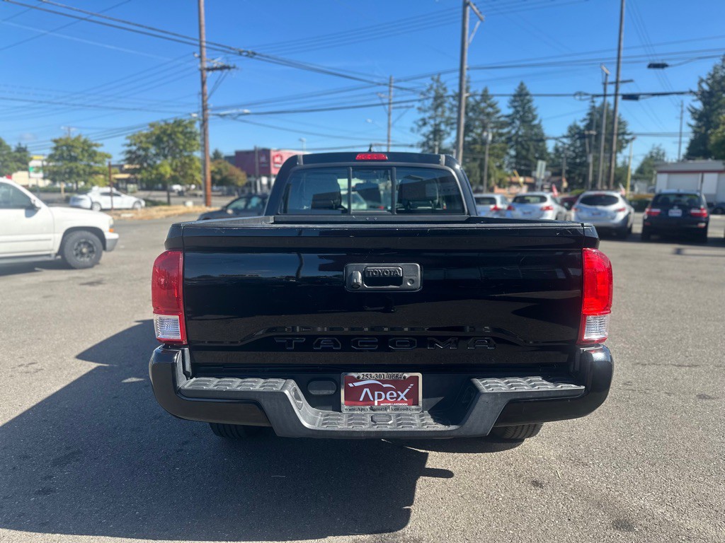 2017 Toyota Tacoma Image 6