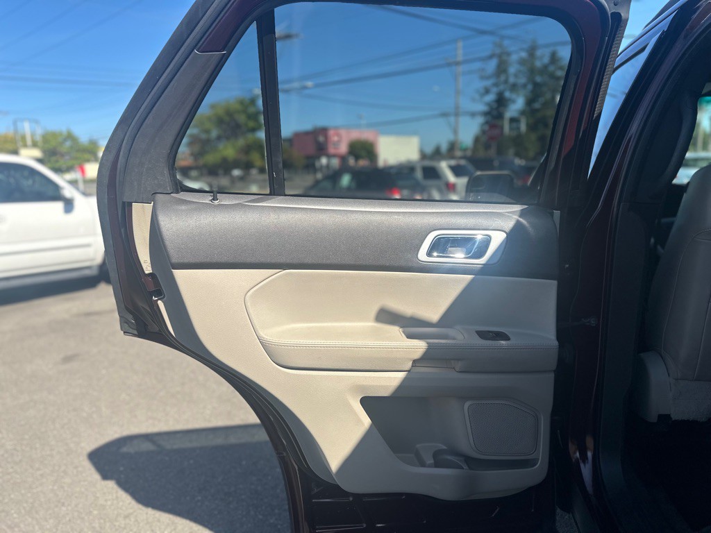 2011 Ford Explorer Image 19