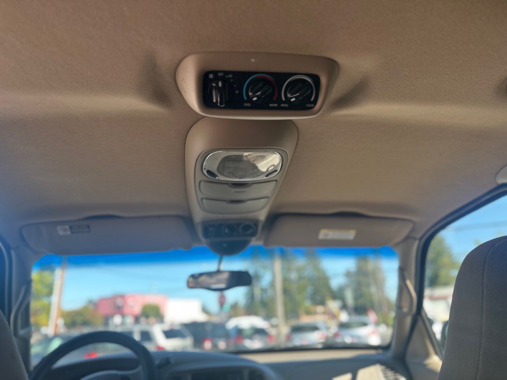 2001 Ford Expedition Image 22