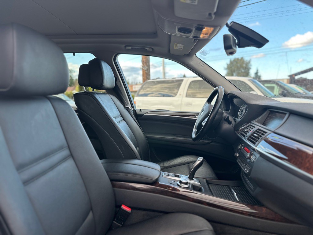 2009 BMW X5 Image 23