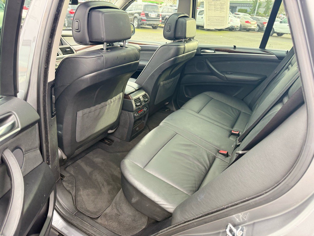 2009 BMW X5 Image 14