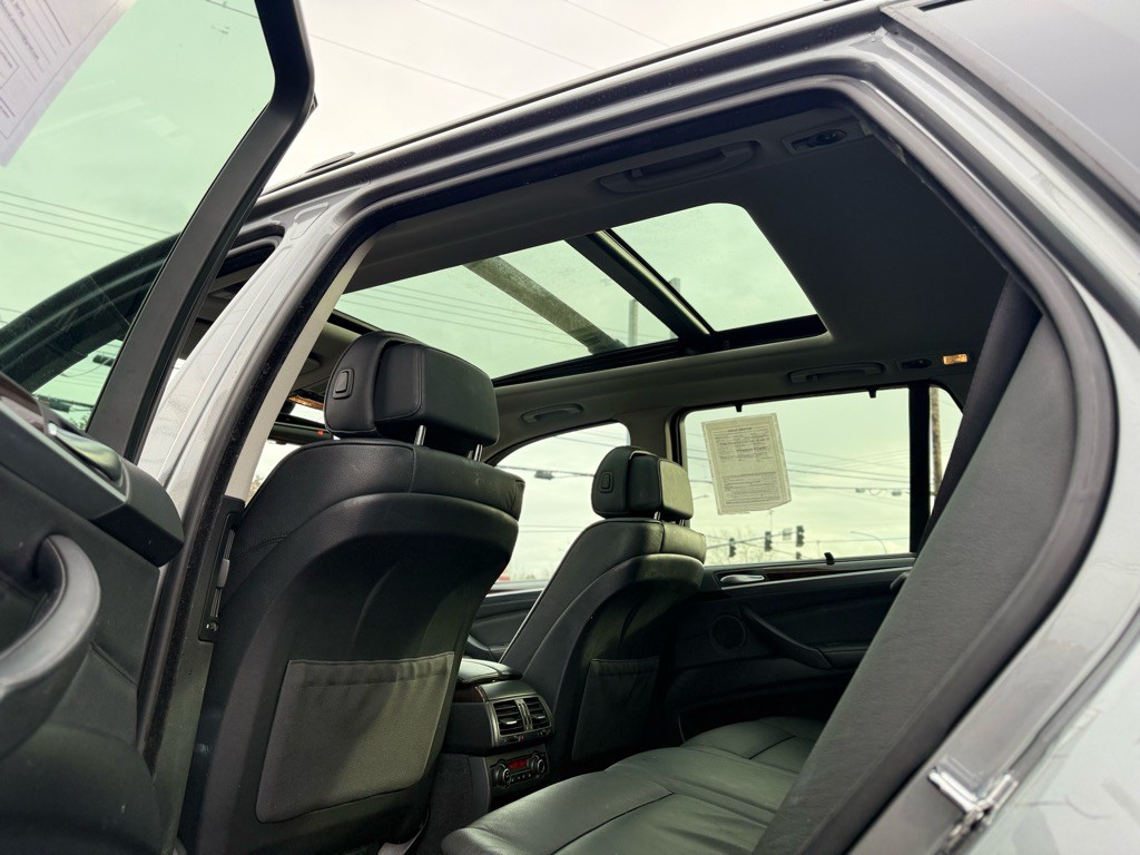 2009 BMW X5 Image 15