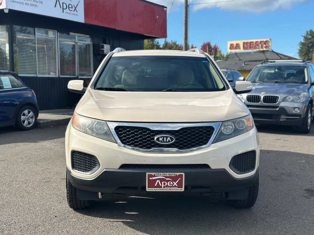 2011 Kia Sorento Image 2