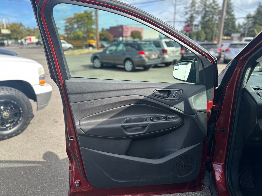 2016 Ford Escape Image 9